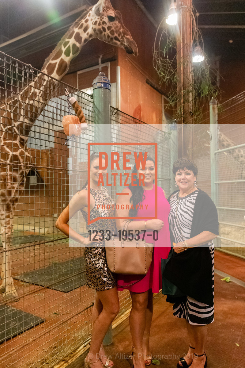 Colleen Evans, Gillian Dunn Sutter, Melinda Dunn, SF Zoo's Fur Ball 2019: MasqueROAR, SF Zoo. Sloat Blvd. & Great Highway, October 25th, 2019, Photo #1233-19537-0 Colleen Evans, Gillian Dunn Sutter, Melinda Dunn, Photo #1233-19537-0