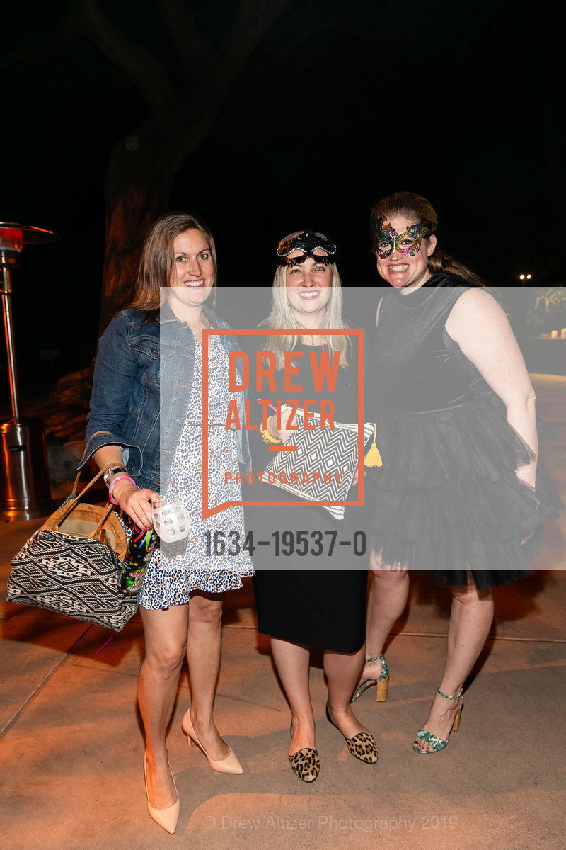 Johanna Villanueva, Lindsay White, Kelly King, Photo #1634-19537-0