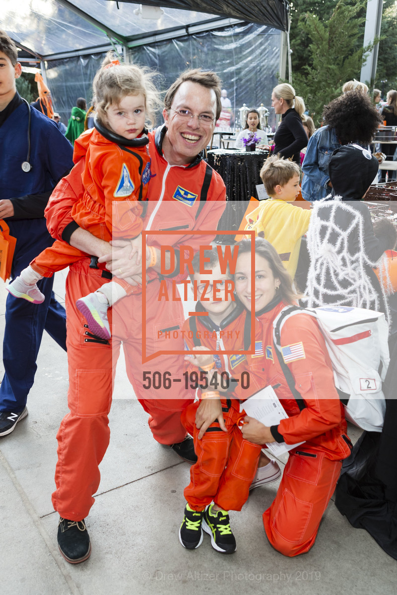Axel Janssen, Danielle Janssen, SuperNatural Halloween 2019, California Academy of Sciences. 55 Music Concourse Dr, October 26th, 2019, Photo #506-19540-0 Axel Janssen, Danielle Janssen, Photo #506-19540-0