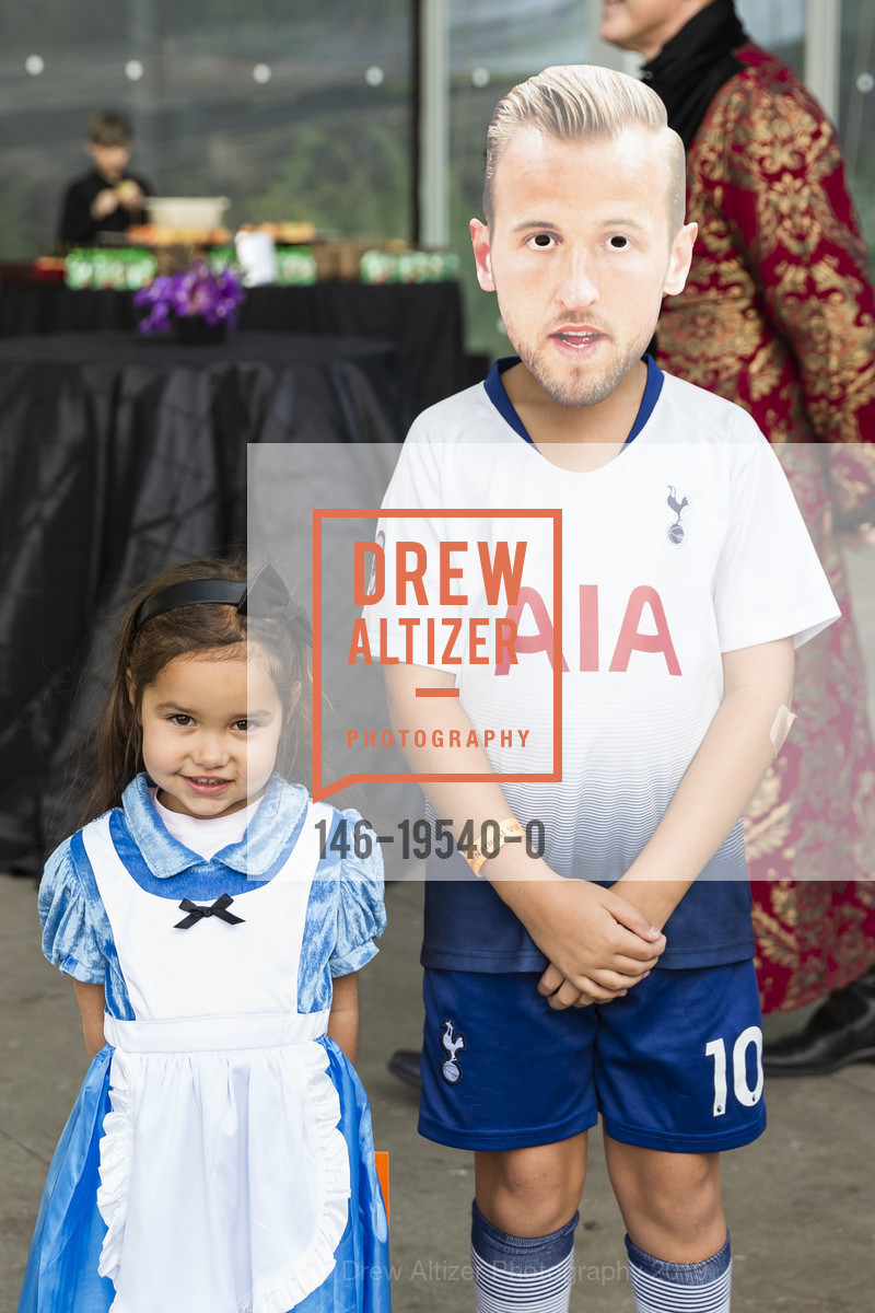 Asher Hassan, Alia Hassan, SuperNatural Halloween 2019, California Academy of Sciences. 55 Music Concourse Dr, October 26th, 2019, Photo #146-19540-0 Asher Hassan, Alia Hassan, Photo #146-19540-0