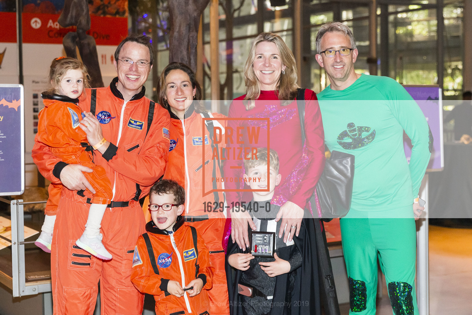 Axel Janssen, Danielle Janssen, SuperNatural Halloween 2019, California Academy of Sciences. 55 Music Concourse Dr, October 26th, 2019, Photo #1629-19540-0 Axel Janssen, Danielle Janssen, Photo #1629-19540-0