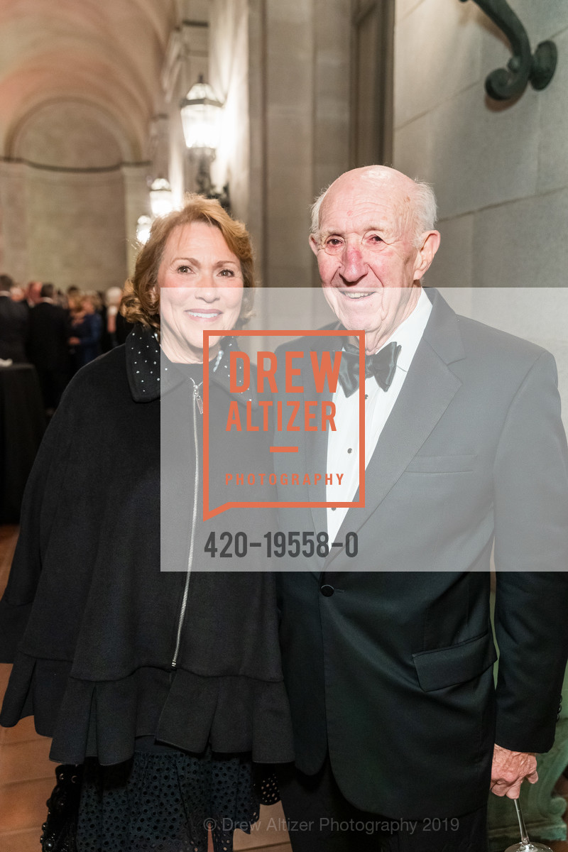 Nancy Russell, Dennis Bonney, San Francisco Performances 40th Anniversary Gala, San Francisco War Memorial. 401 Van Ness, October 29th, 2019, Photo #420-19558-0 Nancy Russell, Dennis Bonney, Photo #420-19558-0
