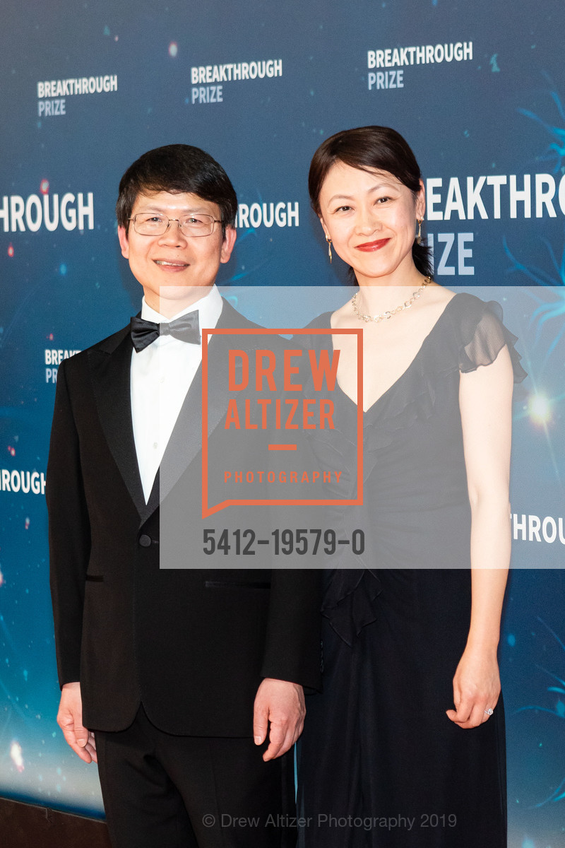 Zhijian “James” Chen, Anli Yang, 8th Annual Breakthrough Prize Awards, NASA Ames Research Center, Hangar One. Moffett Federal Airfield, November 3rd, 2019, Photo #5412-19579-0 Zhijian “James” Chen, Anli Yang, Photo #5412-19579-0