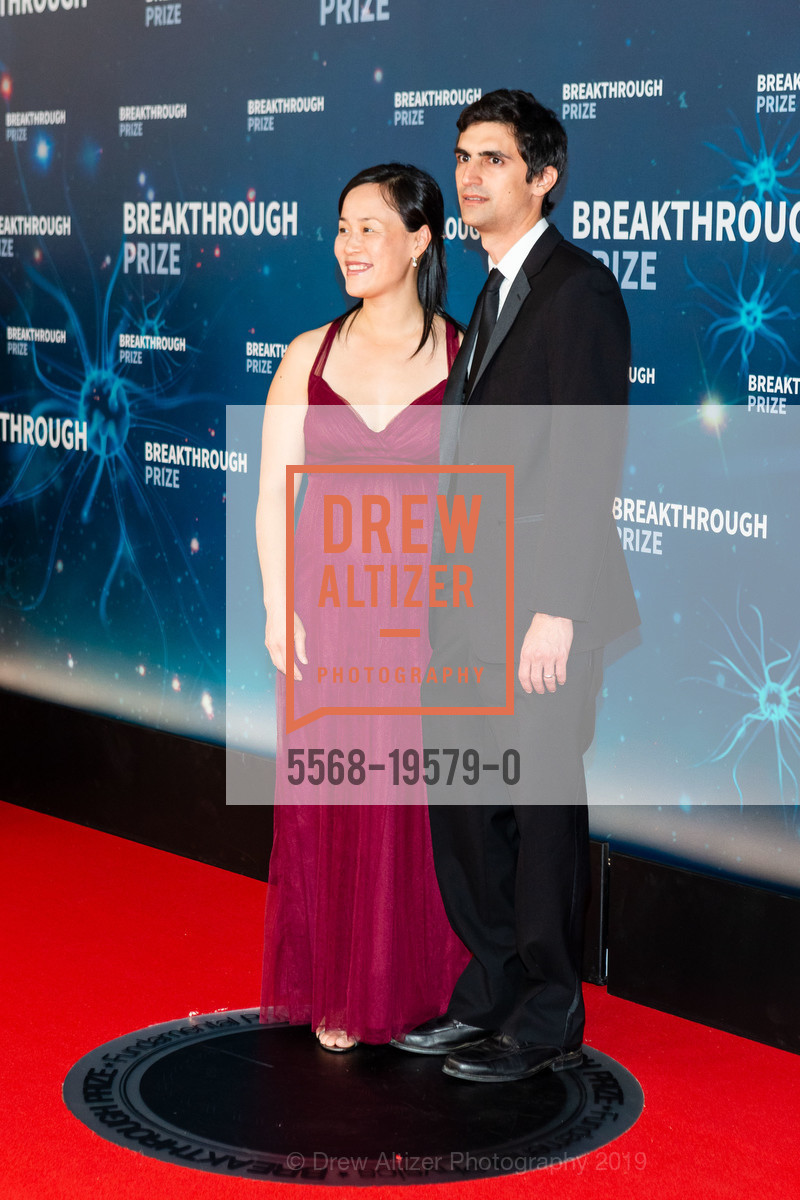 Chrissy Levin, Michael Levin, 8th Annual Breakthrough Prize Awards, NASA Ames Research Center, Hangar One. Moffett Federal Airfield, November 3rd, 2019, Photo #5568-19579-0 Chrissy Levin, Michael Levin, Photo #5568-19579-0