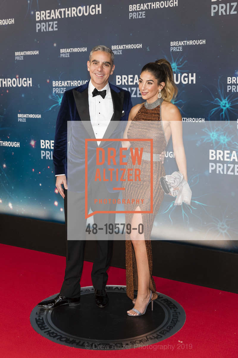 David Marcus, Fanny Marcus, 8th Annual Breakthrough Prize Awards, NASA Ames Research Center, Hangar One. Moffett Federal Airfield, November 3rd, 2019, Photo #48-19579-0 David Marcus, Fanny Marcus, Photo #48-19579-0