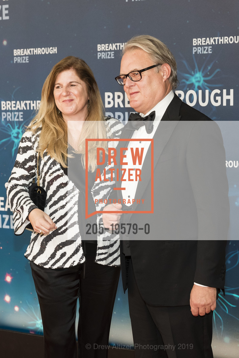 Lorraine Twohill, Peter Davis, 8th Annual Breakthrough Prize Awards, NASA Ames Research Center, Hangar One. Moffett Federal Airfield, November 3rd, 2019, Photo #205-19579-0 Lorraine Twohill, Peter Davis, Photo #205-19579-0