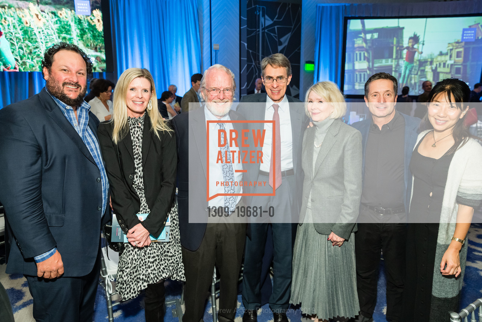 Todd Berardi, Alyssa Warnock, John Warnock, Ken Roth, Marva Warnock, Geoff Tabin, InHei Hahn, Human Rights Watch Annual Voices for Justice Dinner 2019, Hotel Nia. 200 Independence Dr, November 14th, 2019, Photo #1309-19681-0 Todd Berardi, Alyssa Warnock, John Warnock, Ken Roth, Marva Warnock, Geoff Tabin, InHei Hahn, Photo #1309-19681-0