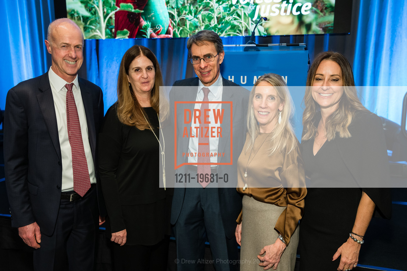 John O'Farrell, Gloria Principe, Ken Roth, Amy Rao, Brandee Barker, Human Rights Watch Annual Voices for Justice Dinner 2019, Hotel Nia. 200 Independence Dr, November 14th, 2019, Photo #1211-19681-0 John O'Farrell, Gloria Principe, Ken Roth, Amy Rao, Brandee Barker, Photo #1211-19681-0