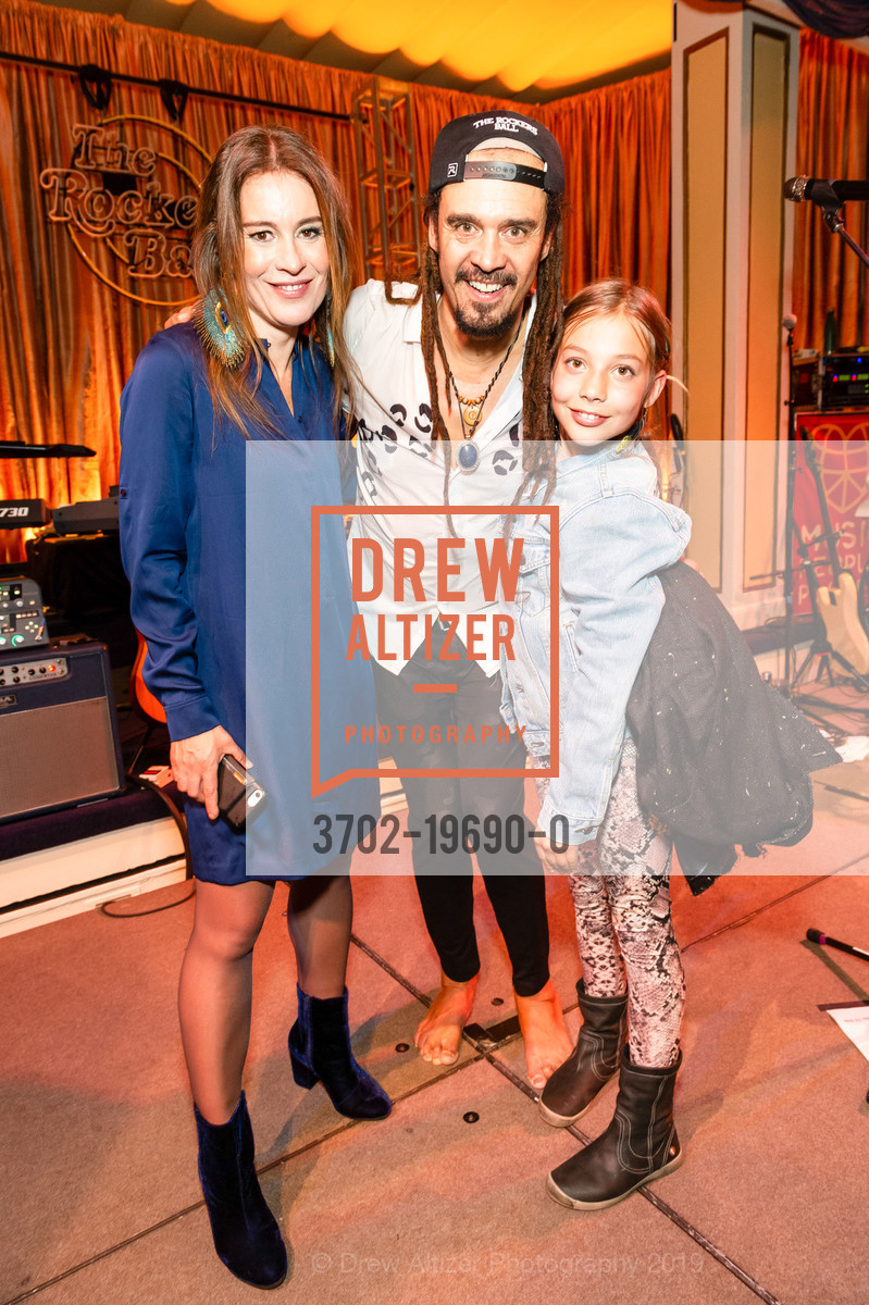 Renata Lewis, Michael Franti, Esme Arnott, The Rocker's Ball 2019, Fairmont Hotel, November 15th, 2019, Photo #3702-19690-0 Renata Lewis, Michael Franti, Esme Arnott, Photo #3702-19690-0