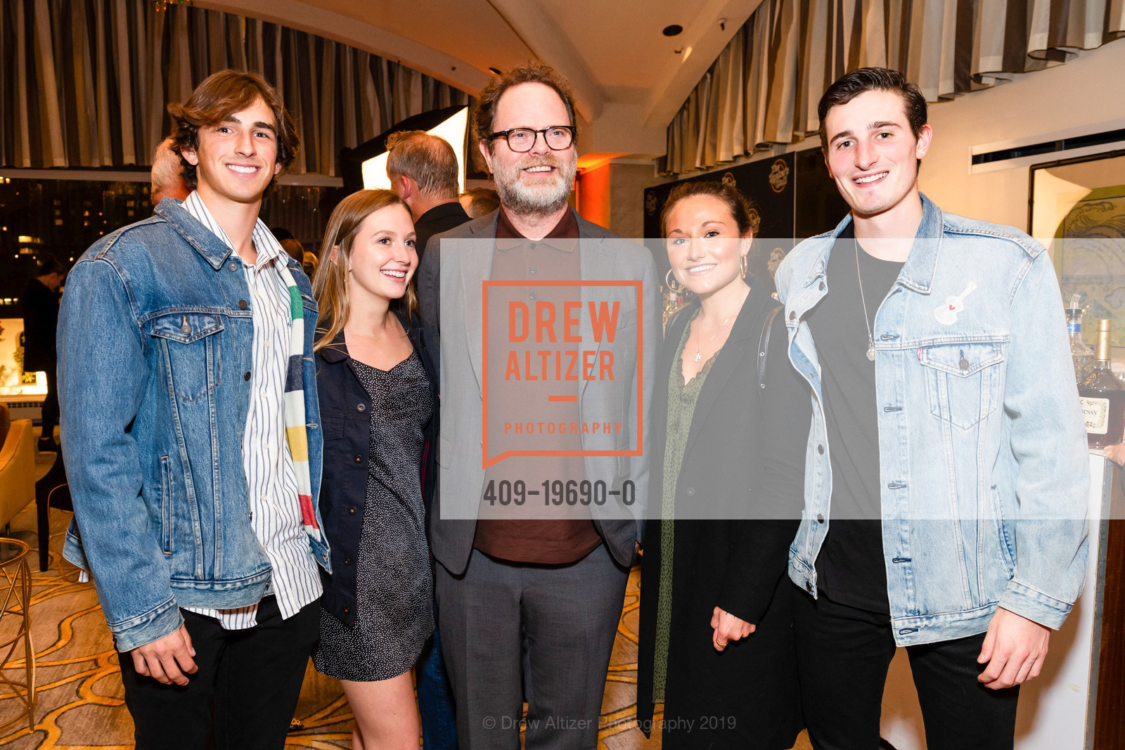 Zan Curleigh, Lauren French, Rainn Wilson, Sam Croll, Sam Curleigh, The Rocker's Ball 2019, Fairmont Hotel, November 15th, 2019, Photo #409-19690-0 Zan Curleigh, Lauren French, Rainn Wilson, Sam Croll, Sam Curleigh, Photo #409-19690-0
