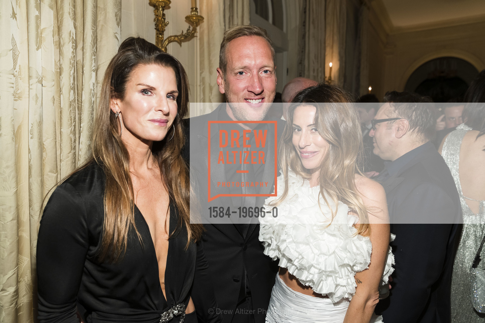 Leslie Podell, Jackson Buttles, Ali Buttles, amfAR Charity Poker Tournament 2019, Private Residence, November 15th, 2019, Photo #1584-19696-0 Leslie Podell, Jackson Buttles, Ali Buttles, Photo #1584-19696-0