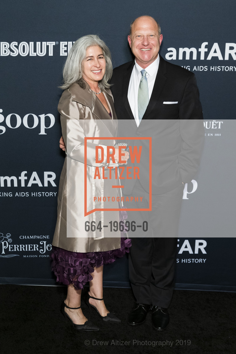 Yvette Robbins, Lawrence Brown, amfAR Charity Poker Tournament 2019, Private Residence, November 15th, 2019, Photo #664-19696-0 Yvette Robbins, Lawrence Brown, Photo #664-19696-0