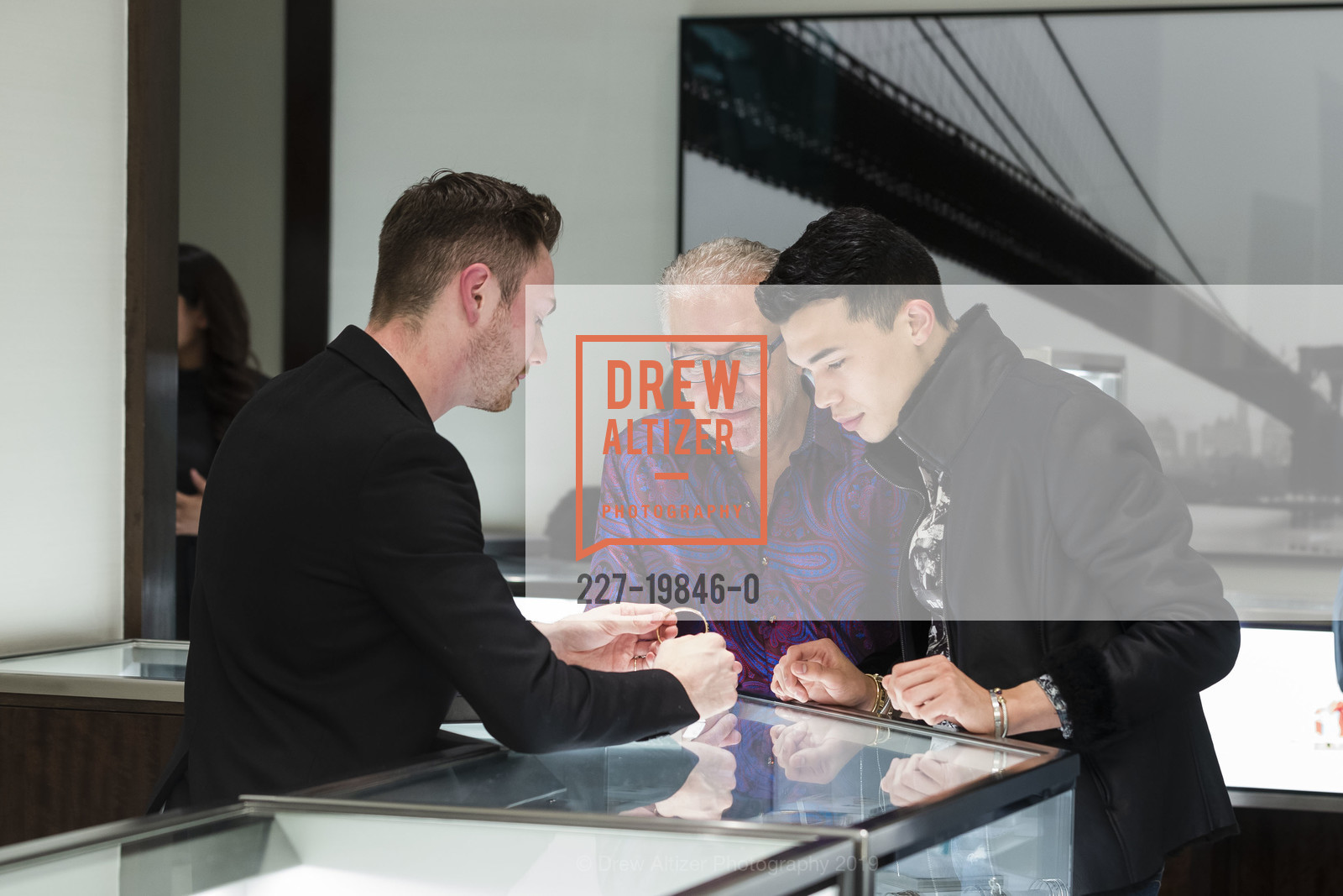 Robert Pette, Eduardo Cansino, Tiffany & Co. Palo Alto Holiday Event 2019, Tiffany & Co. 149 Stanford Shopping Center, December 5th, 2019, Photo #227-19846-0 Robert Pette, Eduardo Cansino, Photo #227-19846-0