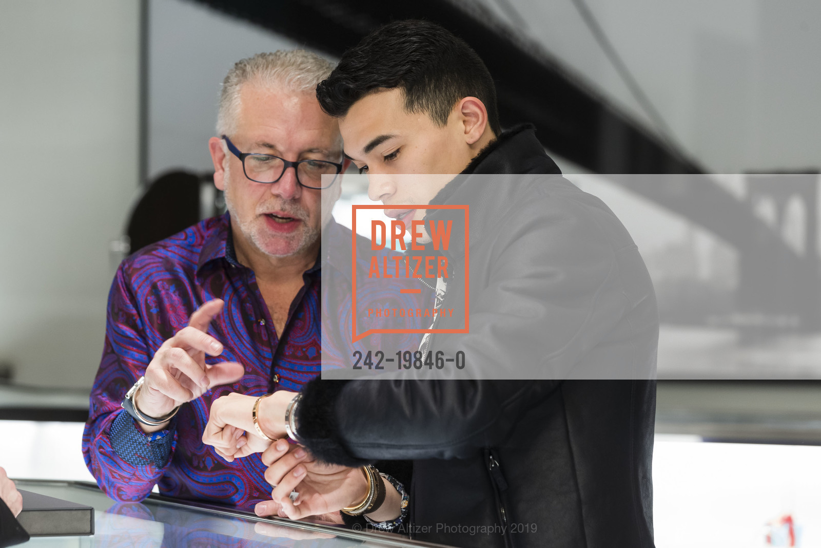 Robert Pette, Eduardo Cansino, Tiffany & Co. Palo Alto Holiday Event 2019, Tiffany & Co. 149 Stanford Shopping Center, December 5th, 2019, Photo #242-19846-0 Robert Pette, Eduardo Cansino, Photo #242-19846-0