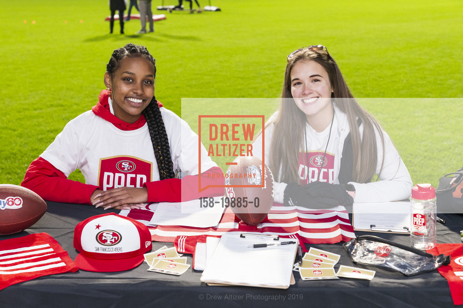 Yasmin Abdi, Jordan Evanger, Holiday Heroes 2019, Oracle Park. 24 willie mays plaza, December 10th, 2019, Photo #158-19885-0 Yasmin Abdi, Jordan Evanger, Photo #158-19885-0