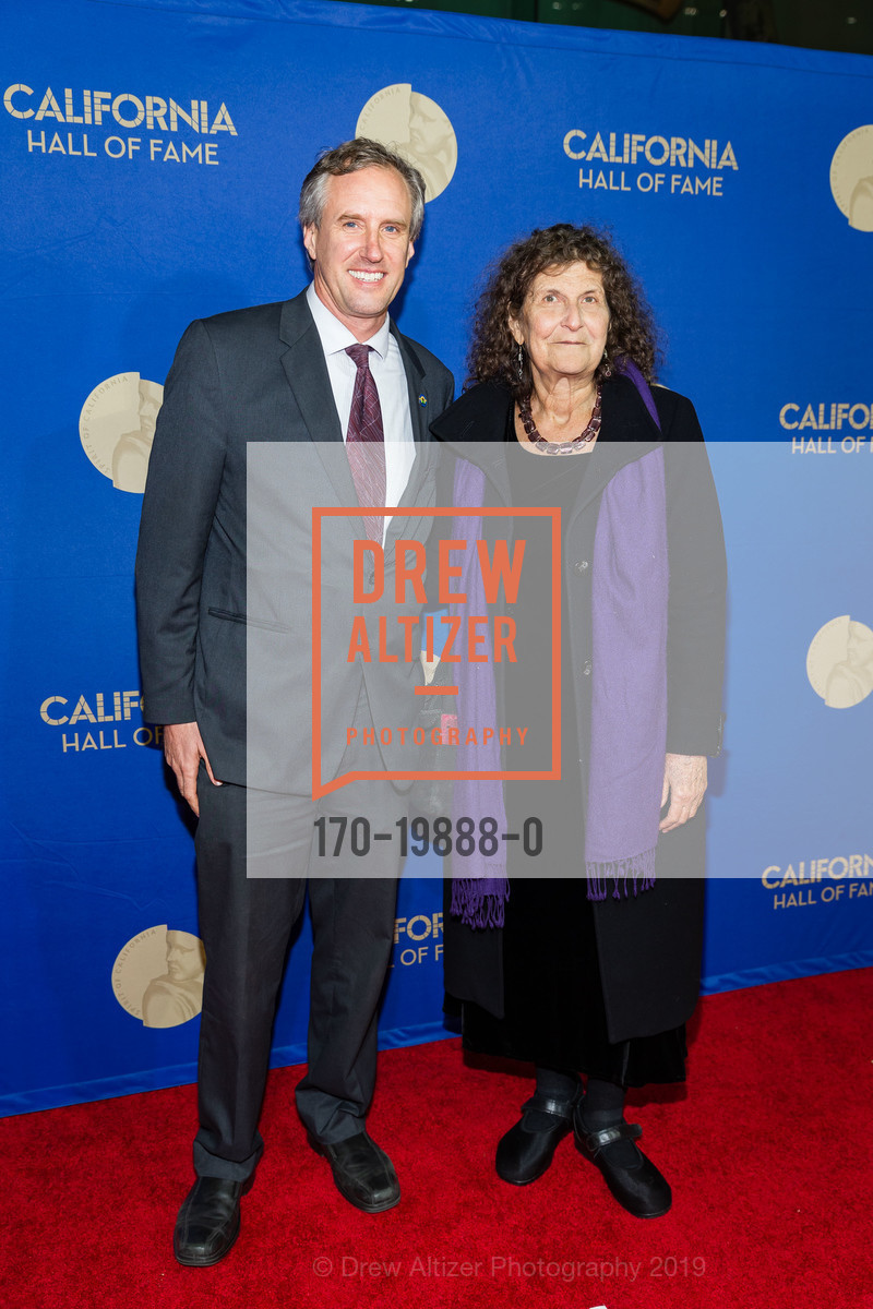 David Hochschild, Arlene Blum, 13th Annual California Hall of Fame Ceremony, California Museum. 1020 O St., Sacramento CA 95814, December 10th, 2019, Photo #170-19888-0 David Hochschild, Arlene Blum, Photo #170-19888-0