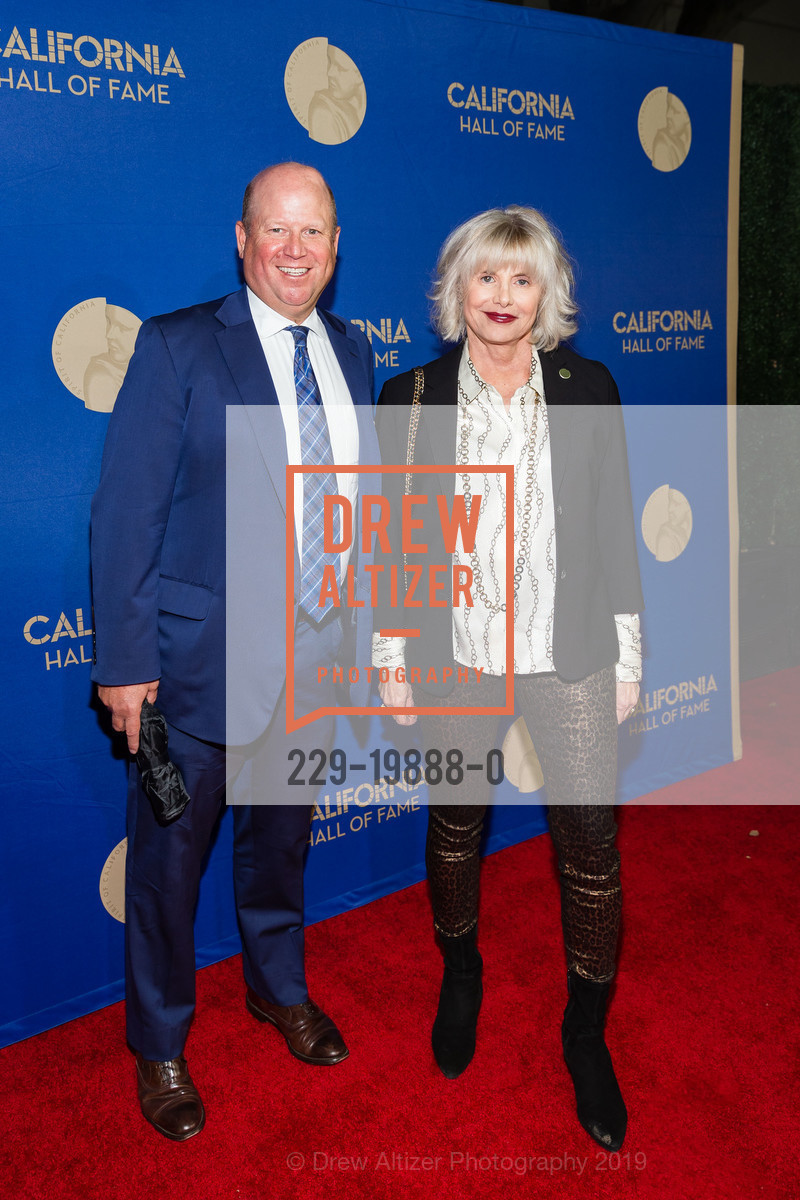 Chris Kahn, Anne Marie Petrie, 13th Annual California Hall of Fame Ceremony, California Museum. 1020 O St., Sacramento CA 95814, December 10th, 2019, Photo #229-19888-0 Chris Kahn, Anne Marie Petrie, Photo #229-19888-0
