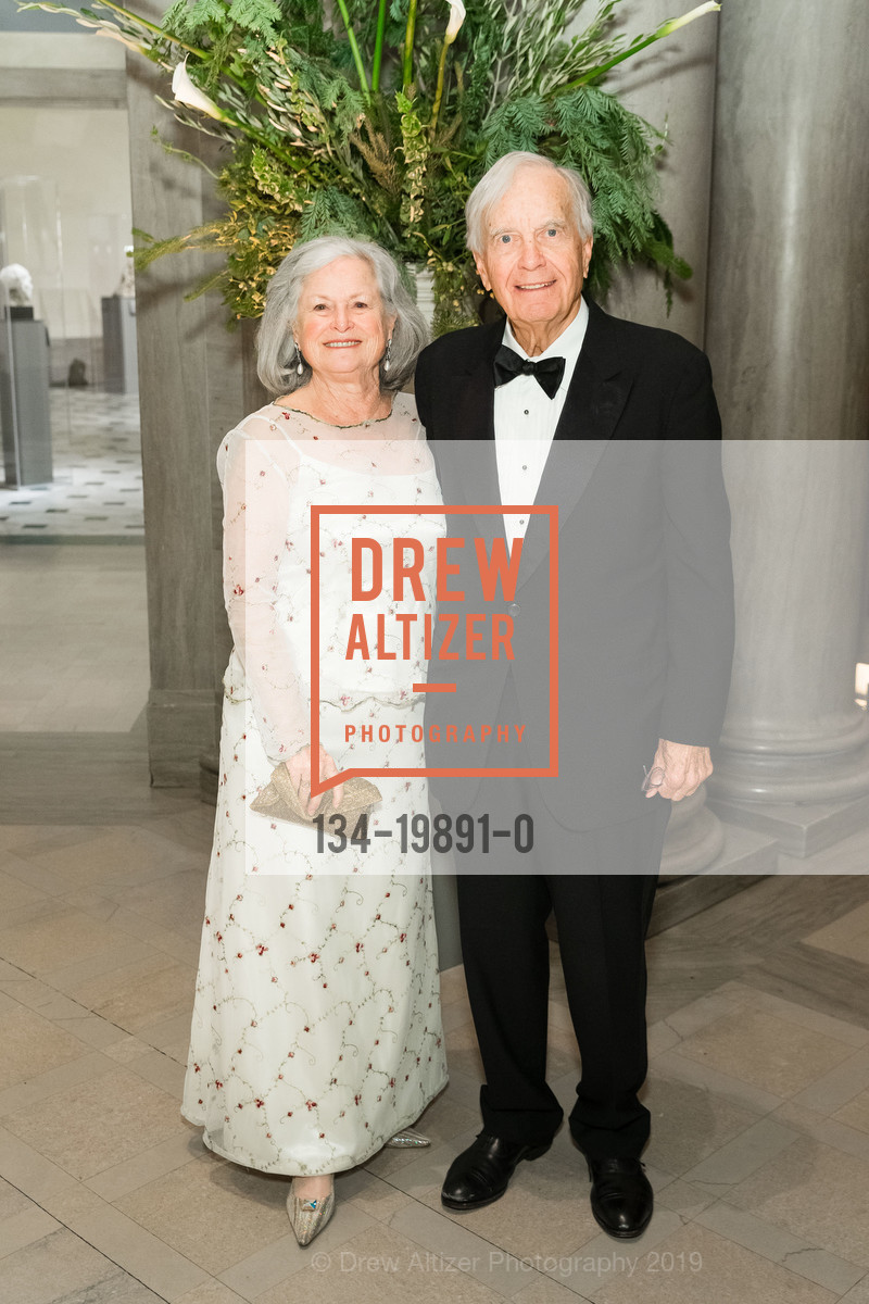 Kitty Lamprecht, Douglas Moore, Elegant Evening in the Court of Honor, Legion of Honor, December 10th, 2019, Photo #134-19891-0 Kitty Lamprecht, Douglas Moore, Photo #134-19891-0