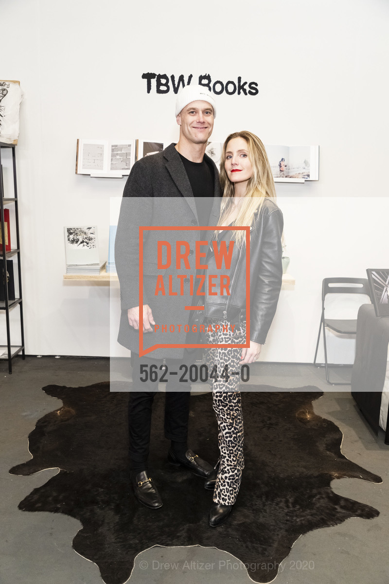 Ryan Armbrust, Alexandra Ambrust, Untitled, Art San Francisco - Day Two, Pier 35, January 17th, 2020, Photo #562-20044-0 Ryan Armbrust, Alexandra Ambrust, Photo #562-20044-0