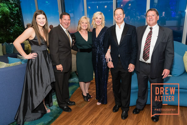 https://media.drewaltizer.com/20188-UCSF-Brain-Tumor-Center-50th-Anniversary-Gala-2020/5e4cb625efe9c-0196-salesforce-200218-min.jpg