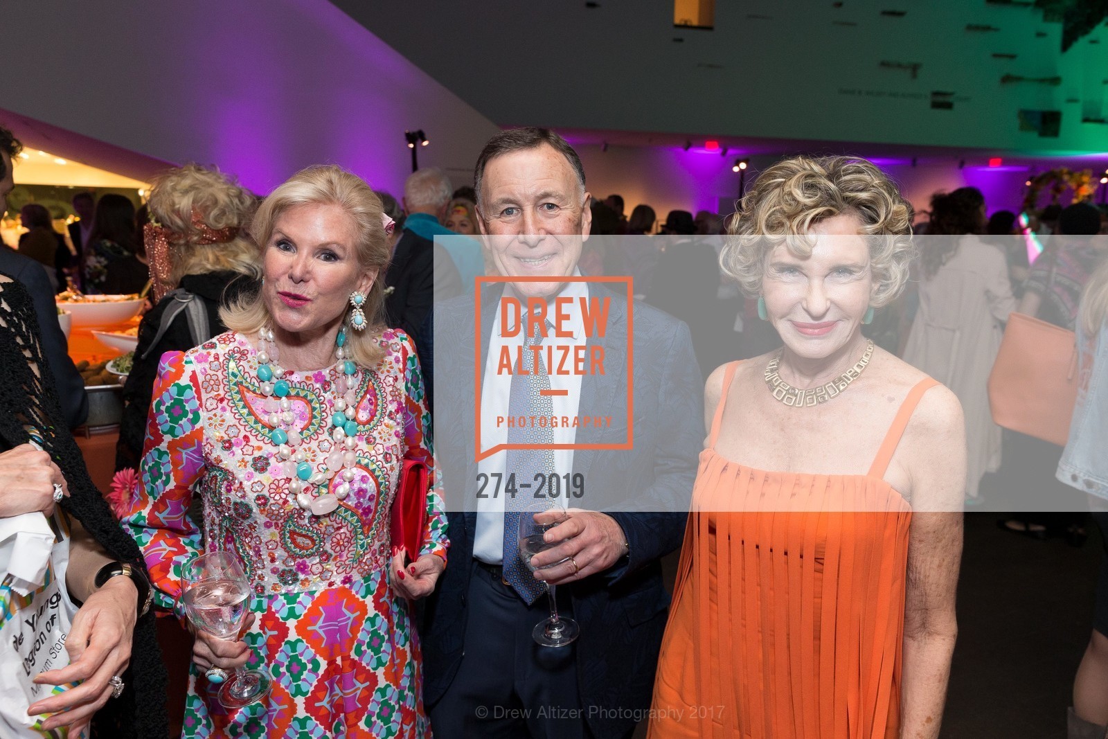 Dede Wilsey, Carl Pascarella, Lucy Hamilton, The Summer of Love Experience Donor Reception, de Young Museum, April 6th, 2017, Photo #274-2019 Dede Wilsey, Carl Pascarella, Lucy Hamilton, Photo #274-2019