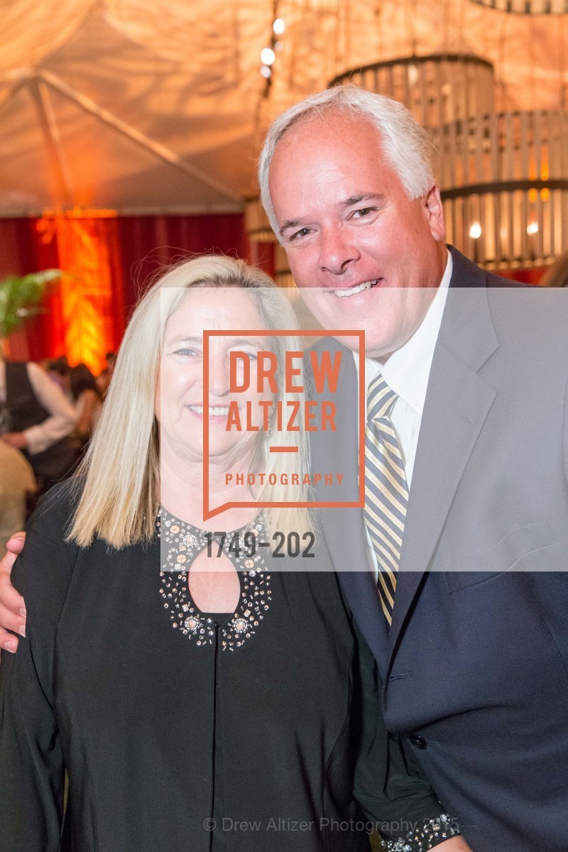 Karon McCarthy, Tim McCarthy, Gucci & Vogue Dinner, Darioush Winery. Darioush Winery, . 4240 Silverado Trail, July 24th, 2015, Photo #1749-202 Karon McCarthy, Tim McCarthy, Photo #1749-202