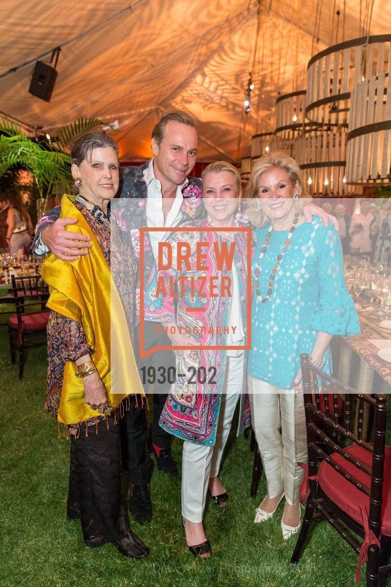 Donna Long, Jean-Charles Boisset, Jeanne Lawrence, Dede Wilsey, Gucci & Vogue Dinner, Darioush Winery. Darioush Winery, . 4240 Silverado Trail, July 24th, 2015, Photo #1930-202 Donna Long, Jean-Charles Boisset, Jeanne Lawrence, Dede Wilsey, Photo #1930-202