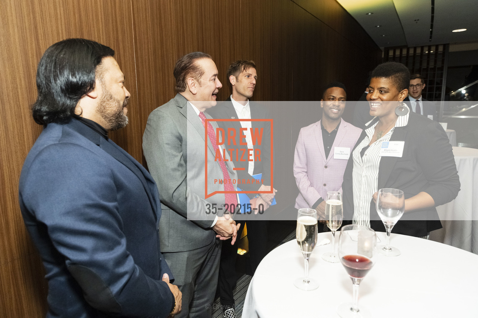 Juan Carlos Suarez Uribe, Robert Retana, Mark Conley-Buchsieb, Darin Conley-Buchsieb, Breyon Austin, Lawyers’ Committee for Civil Rights 33rd Annual Dr. MLK, Jr. Gala. 2020, Hyatt Regency San Francisco. 5 Embarcadero Center, Photo #35-20215-0 Juan Carlos Suarez Uribe, Robert Retana, Mark Conley-Buchsieb, Darin Conley-Buchsieb, Breyon Austin, Photo #35-20215-0