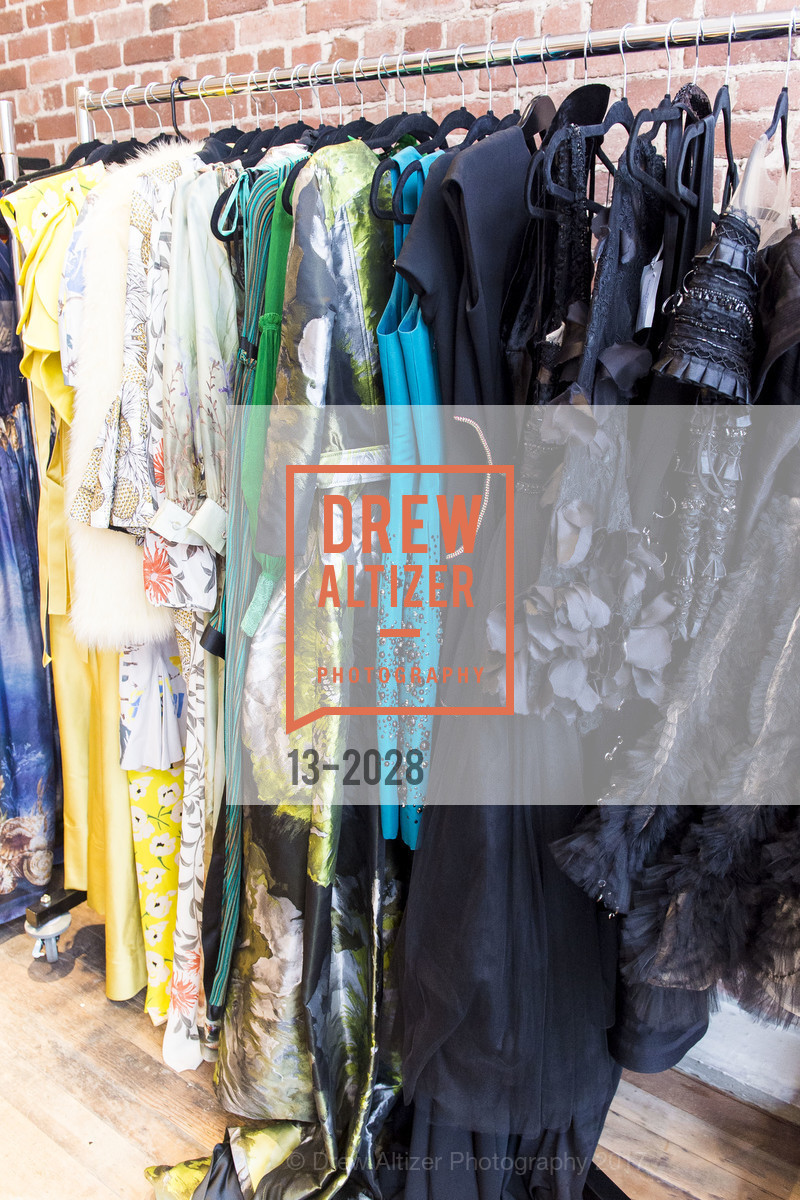 Atmosphere, Armarium at Hero Shop, Hero Shop. 982 Post St, San Francisco, CA 94109, April 12th, 2017, Photo #13-2028 Atmosphere, Photo #13-2028