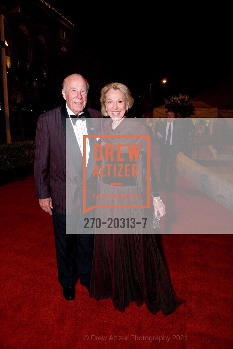 George Shultz, Charlotte Shultz, Photo #270-20313-7