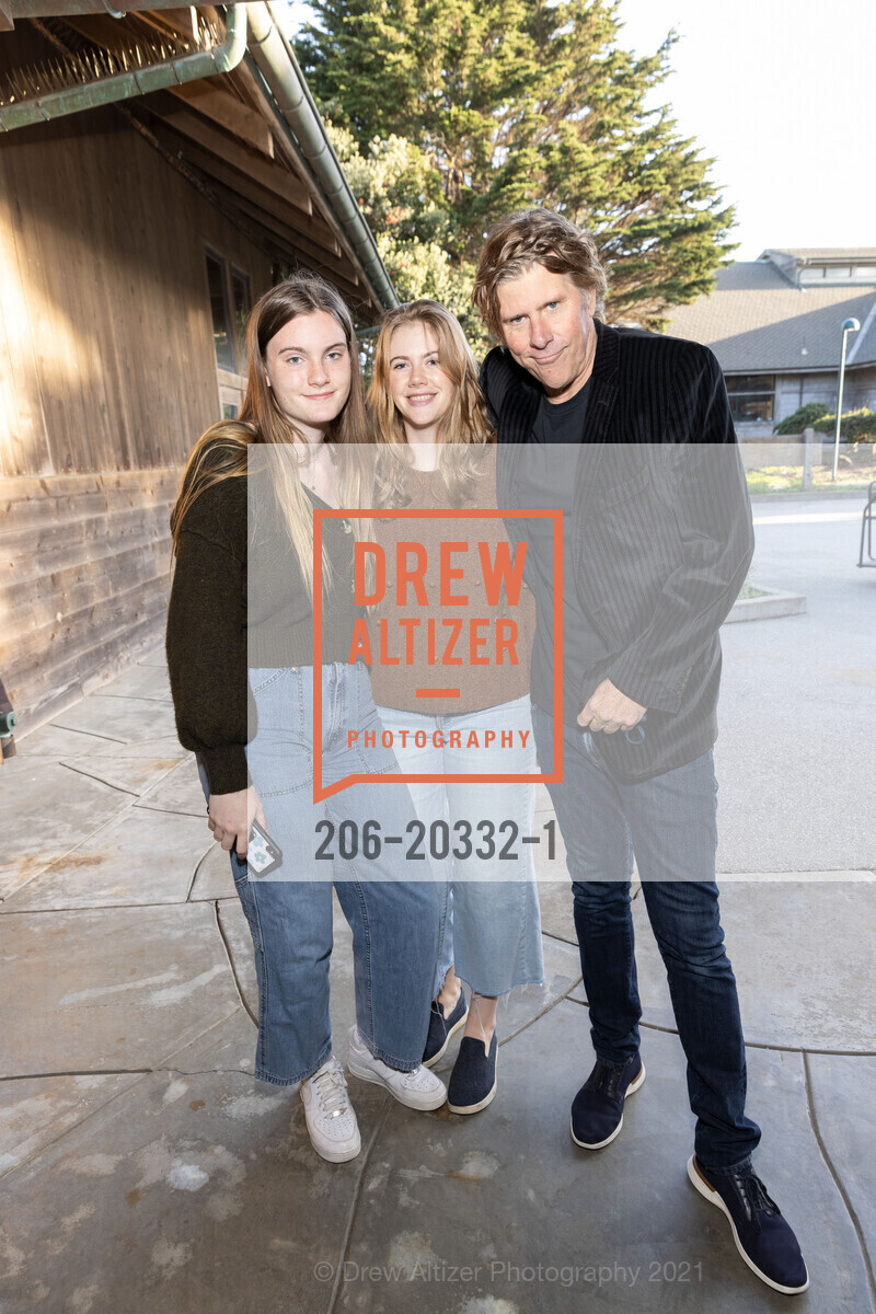 Ella Dovey, Caelyn Dovey, Mike Dovey, 2021 Hybrid ZooFest Benefiting the San Francisco Zoo, SF Zoo, April 29th, 2021, Photo #206-20332-1 Ella Dovey, Caelyn Dovey, Mike Dovey, Photo #206-20332-1