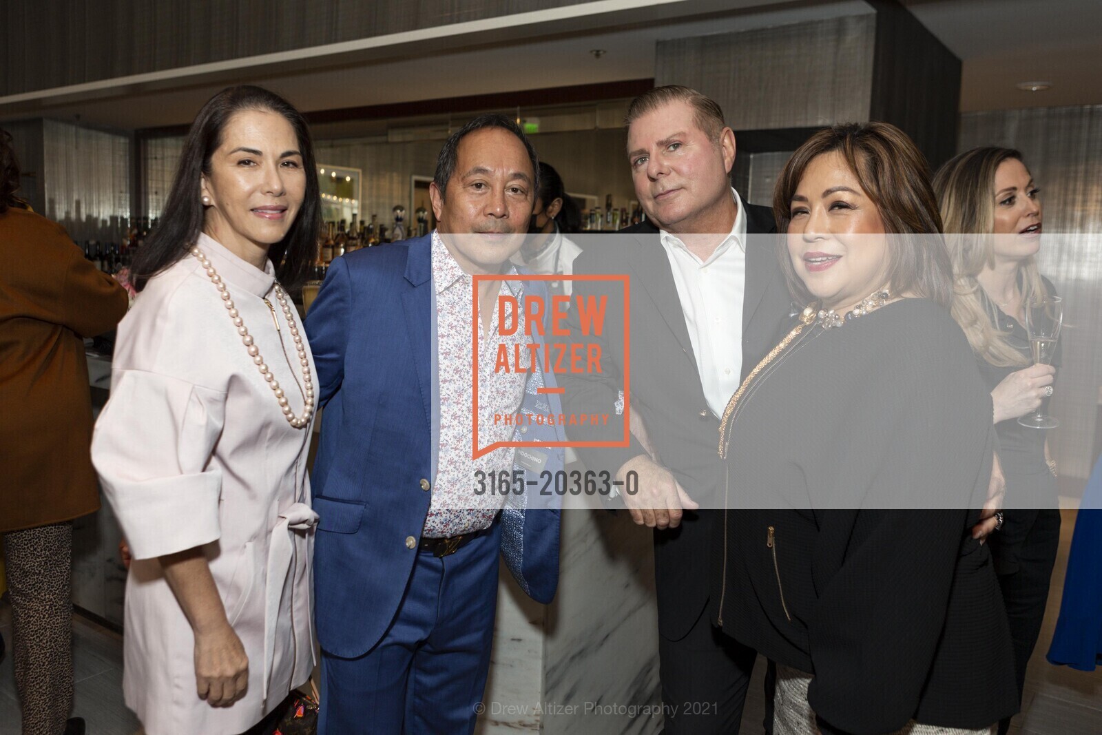 Barbara Lee SyCip, Ray Manzano, Charles Baker III, Mitzi Manzano, Neiman Marcus hosts Haute Living Launch Cocktail Party 2021, Neiman Marcus. 150 Stockton St, July 13th, 2021, Photo #3165-20363-0 Barbara Lee SyCip, Ray Manzano, Charles Baker III, Mitzi Manzano, Photo #3165-20363-0
