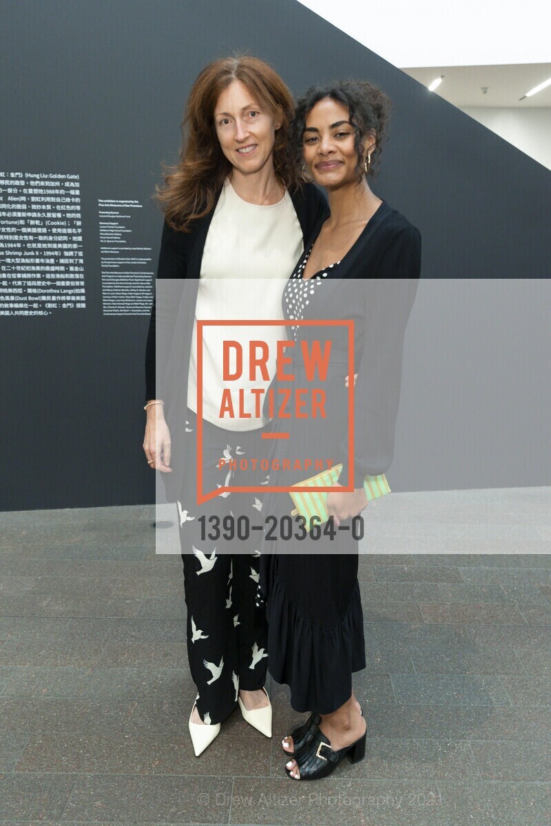 Helena Nordstrom, Shaquille Heath, Hung Liu: Golden Gate (金門)" Opening Preview 2021, de Young Museum. 50 Hagiwara Tea Garden Dr, July 14th, 2021, Photo #1390-20364-0 Helena Nordstrom, Shaquille Heath, Photo #1390-20364-0