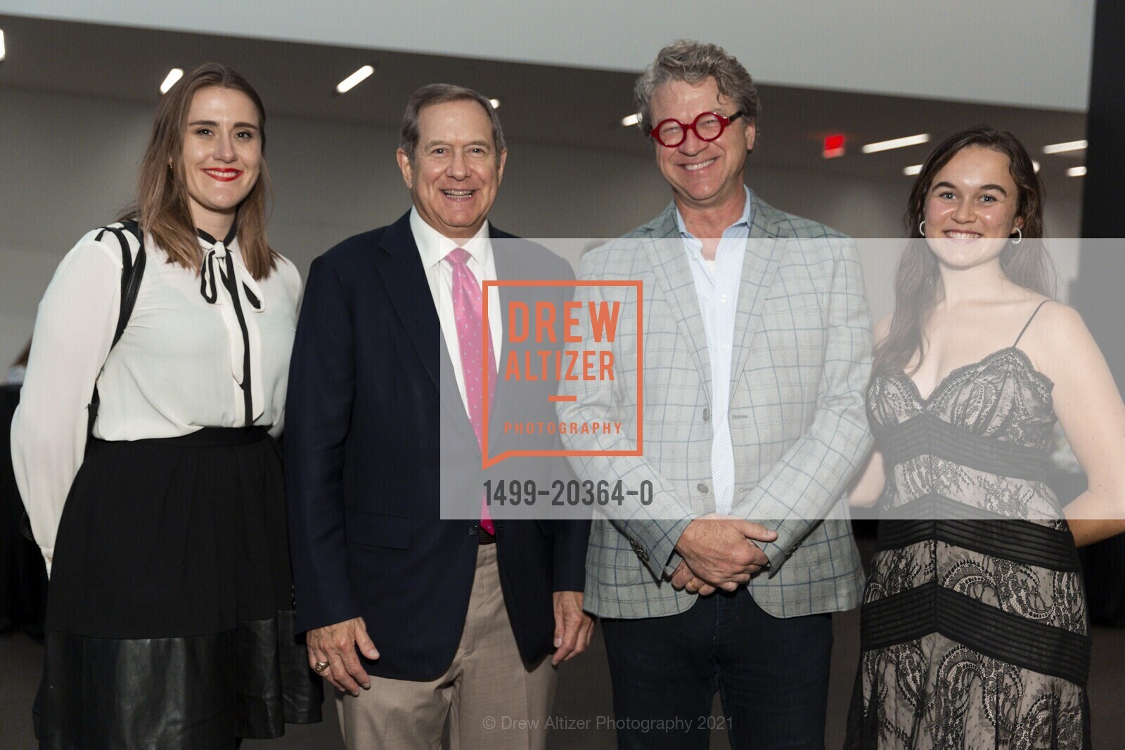 Janna Keegan, Jordan Schnitzer, Michael Carroll, Sophie Carroll, Hung Liu: Golden Gate (金門)" Opening Preview 2021, de Young Museum. 50 Hagiwara Tea Garden Dr, July 14th, 2021, Photo #1499-20364-0 Janna Keegan, Jordan Schnitzer, Michael Carroll, Sophie Carroll, Photo #1499-20364-0