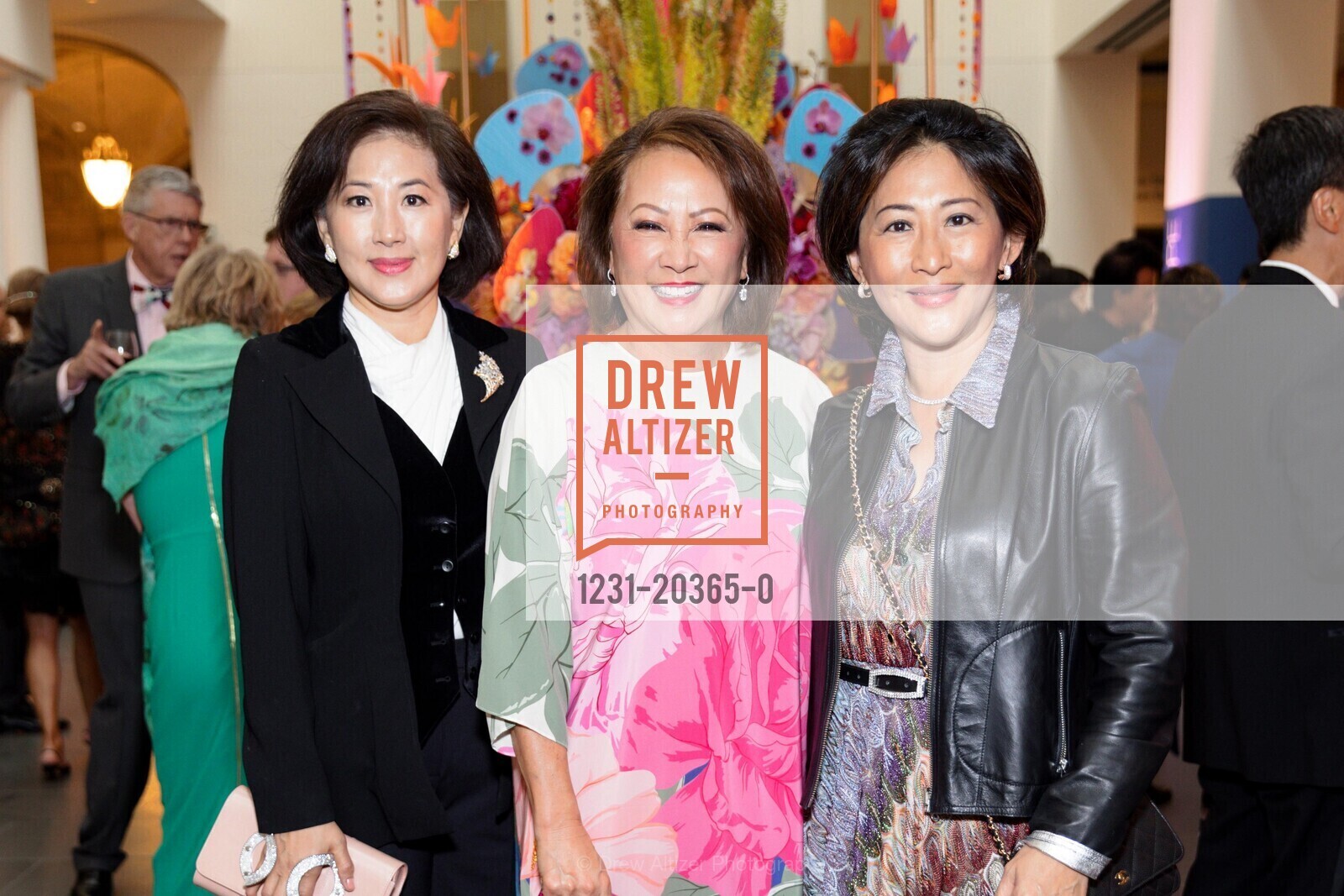 Gorretti Lo Lui, Eliza Cash, Rosina Sun, Asian Art Museum Gala 2021, Asian Museum of Art. 200 Larkin St, July 15th, 2021, Photo #1231-20365-0 Gorretti Lo Lui, Eliza Cash, Rosina Sun, Photo #1231-20365-0
