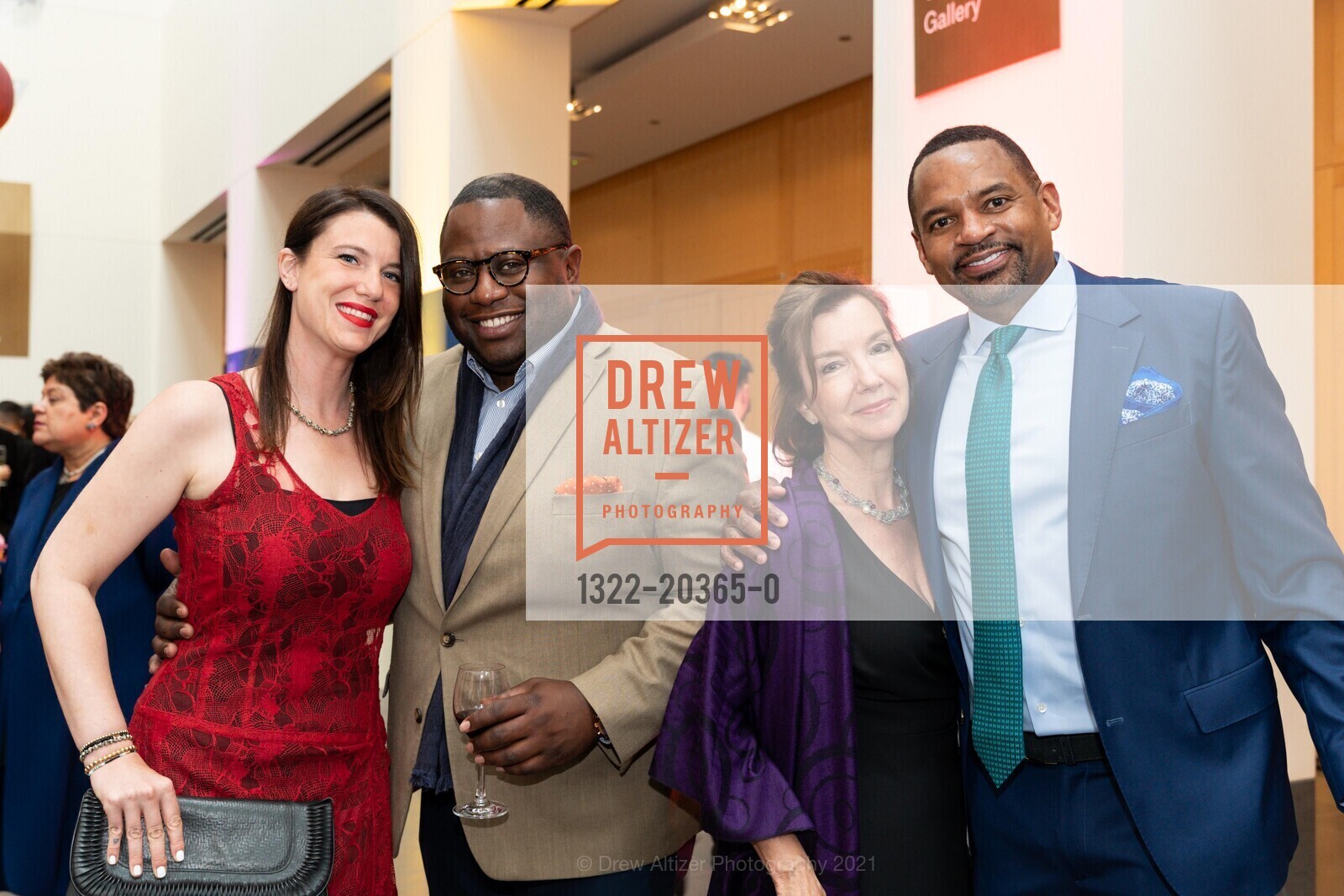 Carly Schwartz, M Harrison Boyd, Allison Mundy, Gene Todd, Asian Art Museum Gala 2021, Asian Museum of Art. 200 Larkin St, July 15th, 2021, Photo #1322-20365-0 Carly Schwartz, M Harrison Boyd, Allison Mundy, Gene Todd, Photo #1322-20365-0