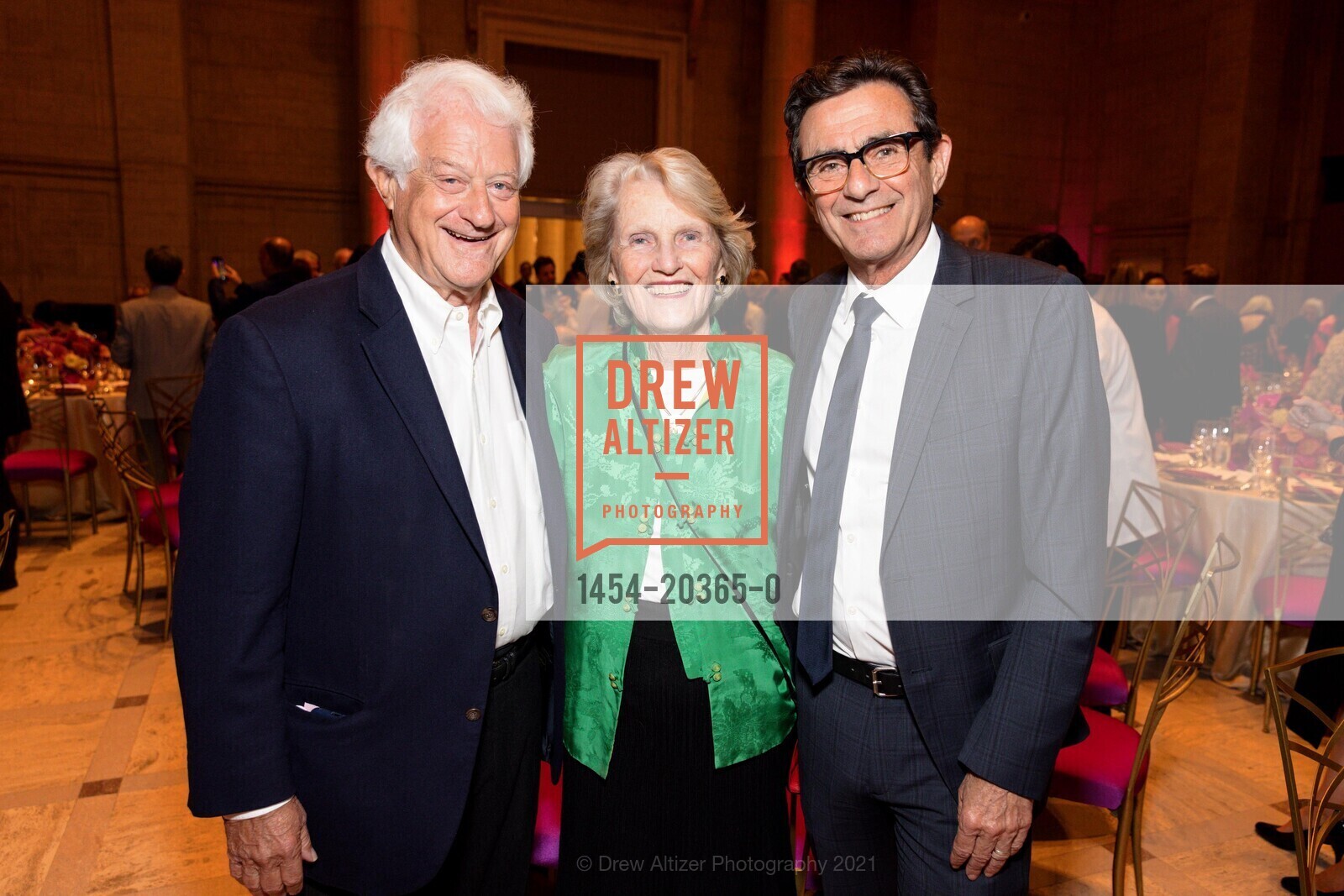 Toby Rosenblatt, Sally Rosenblatt, Neal Benezra, Asian Art Museum Gala 2021, Asian Museum of Art. 200 Larkin St, July 15th, 2021, Photo #1454-20365-0 Toby Rosenblatt, Sally Rosenblatt, Neal Benezra, Photo #1454-20365-0