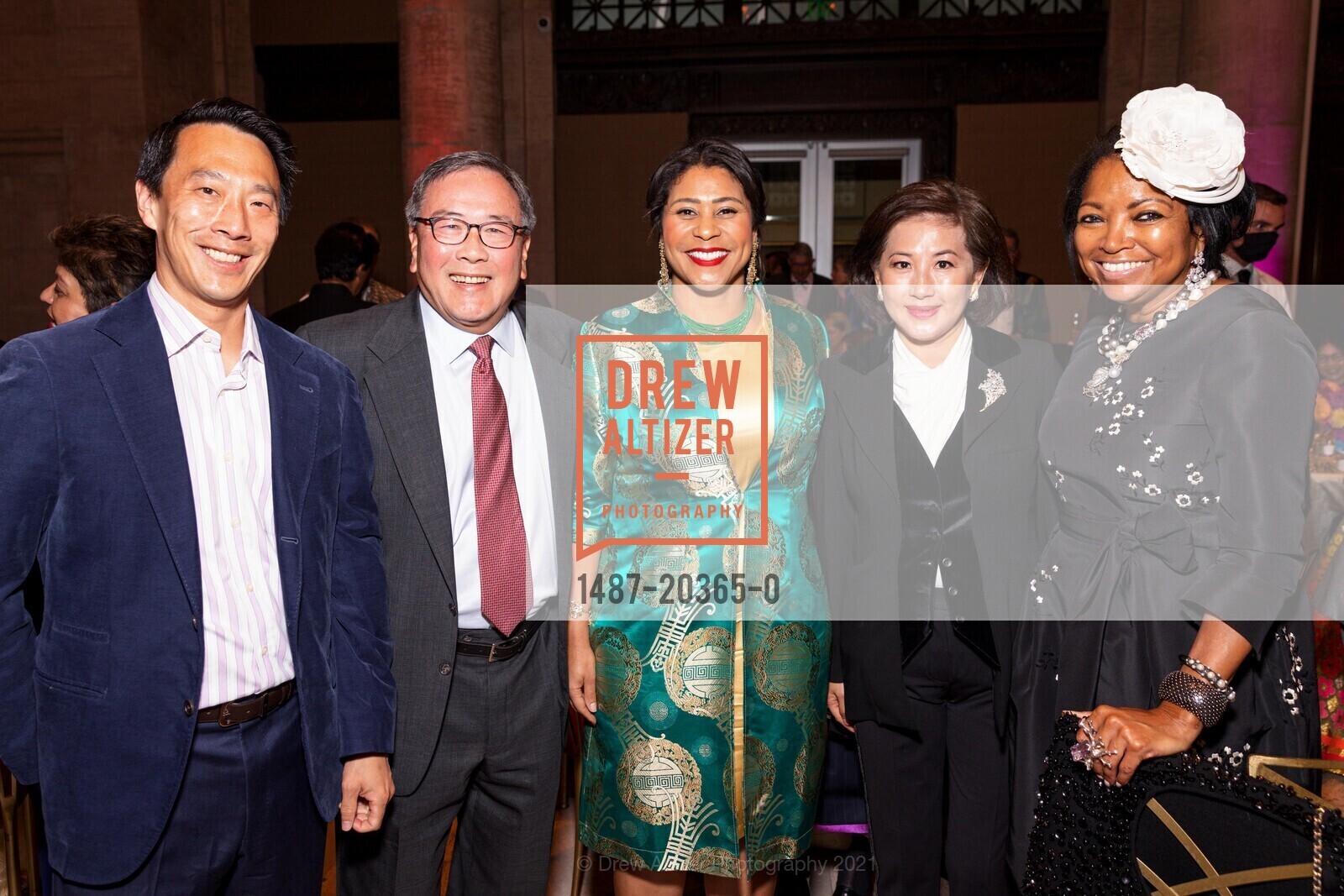 Ken Hao, Tony Sun, London Breed, Gorretti Lo Lui, Denise Bradley Tyson, Asian Art Museum Gala 2021, Asian Museum of Art. 200 Larkin St, July 15th, 2021, Photo #1487-20365-0 Ken Hao, Tony Sun, London Breed, Gorretti Lo Lui, Denise Bradley Tyson, Photo #1487-20365-0