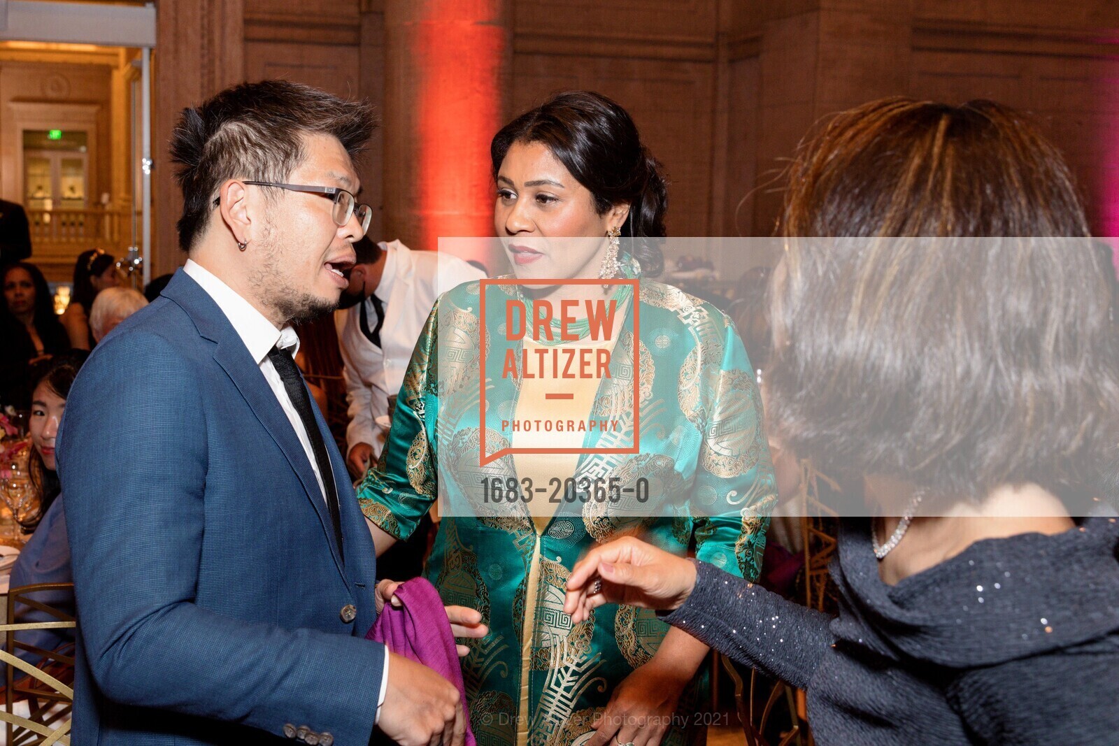 Steve Chen, London Breed, Jamie Chen, Asian Art Museum Gala 2021, Asian Museum of Art. 200 Larkin St, July 15th, 2021, Photo #1683-20365-0 Steve Chen, London Breed, Jamie Chen, Photo #1683-20365-0