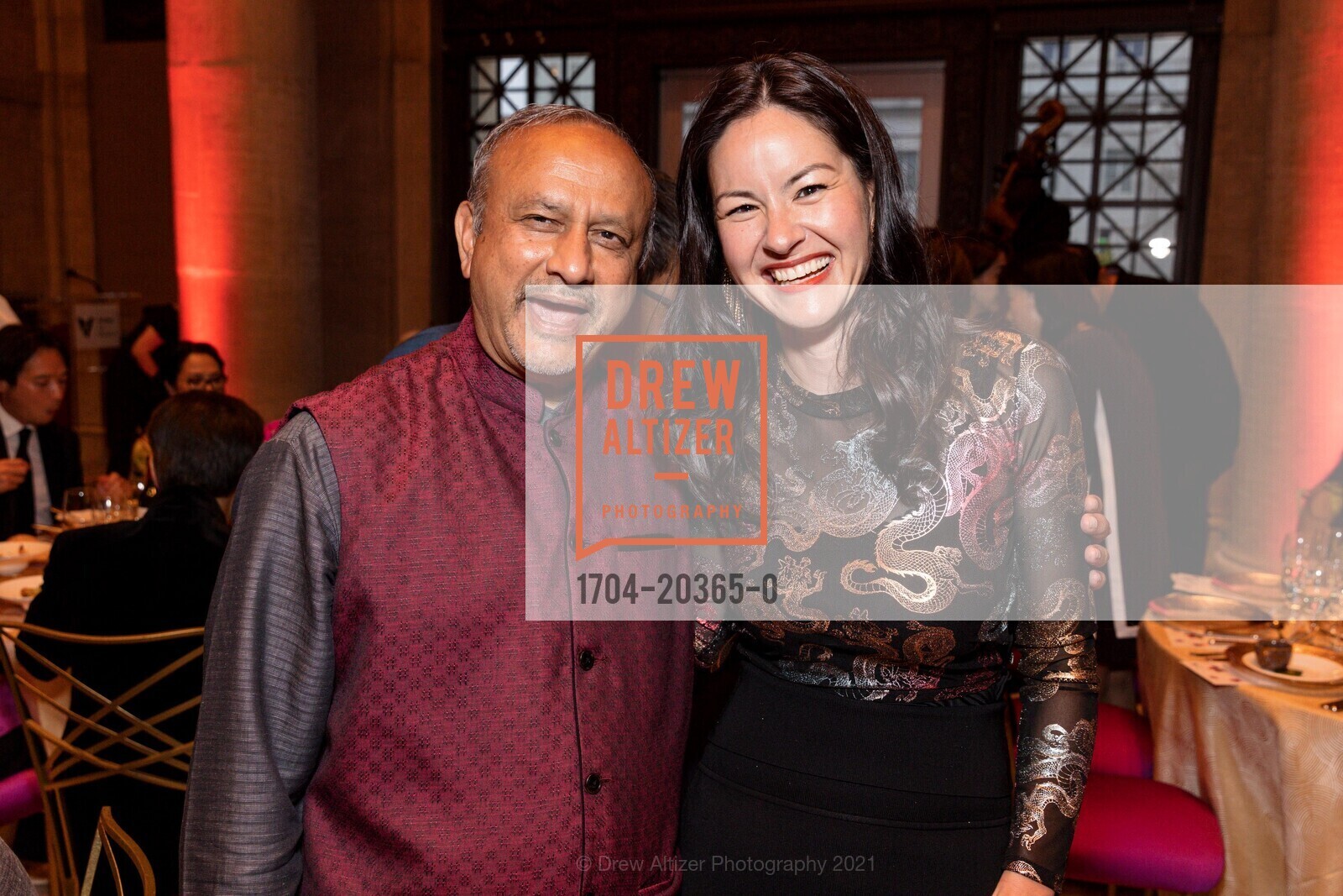 Sunjay Suvhedar, Margaret Conley, Asian Art Museum Gala 2021, Asian Museum of Art. 200 Larkin St, July 15th, 2021, Photo #1704-20365-0 Sunjay Suvhedar, Margaret Conley, Photo #1704-20365-0