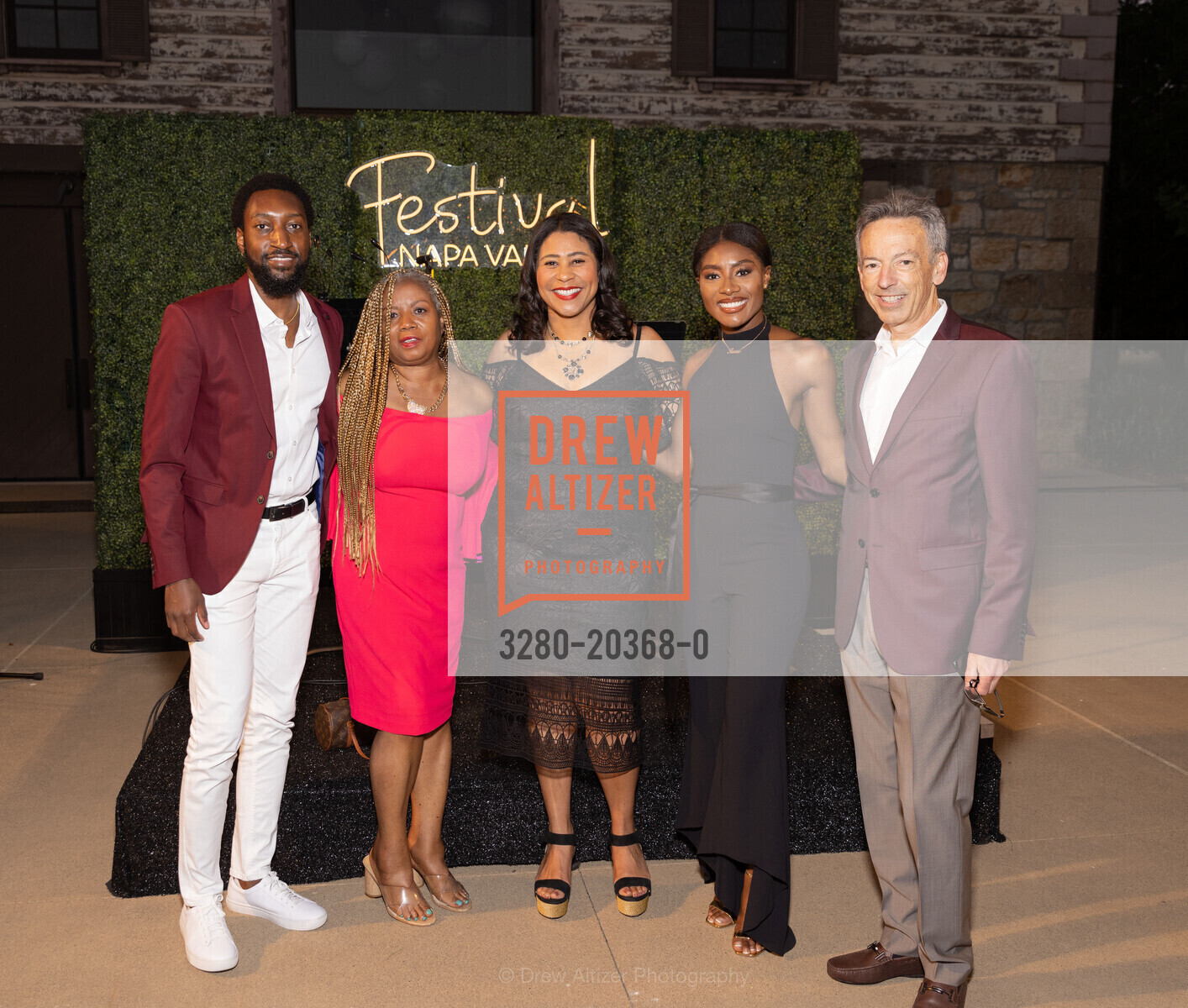 Alexander McMillian, Renee Conrad, London Breed, Nia Imani Franklin, Rick Walker, Hall Winery Patron's Dinner at Festival Napa Valley 2021, Hall Winery. 401 Saint Helena Highway, Photo #3280-20368-0 Alexander McMillian, Renee Conrad, London Breed, Nia Imani Franklin, Rick Walker, Photo #3280-20368-0