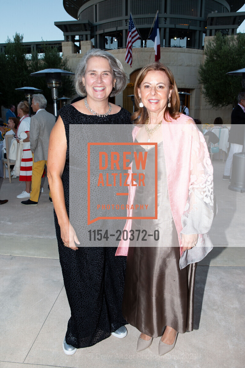 Lissa Gibbs, Latife Hayson, Opus One Patron Dinner - Festival Napa Valley 2021, Opus One Winery. 7900 St Helena Hwy, July 17th, 2021, Photo #1154-20372-0 Lissa Gibbs, Latife Hayson, Photo #1154-20372-0