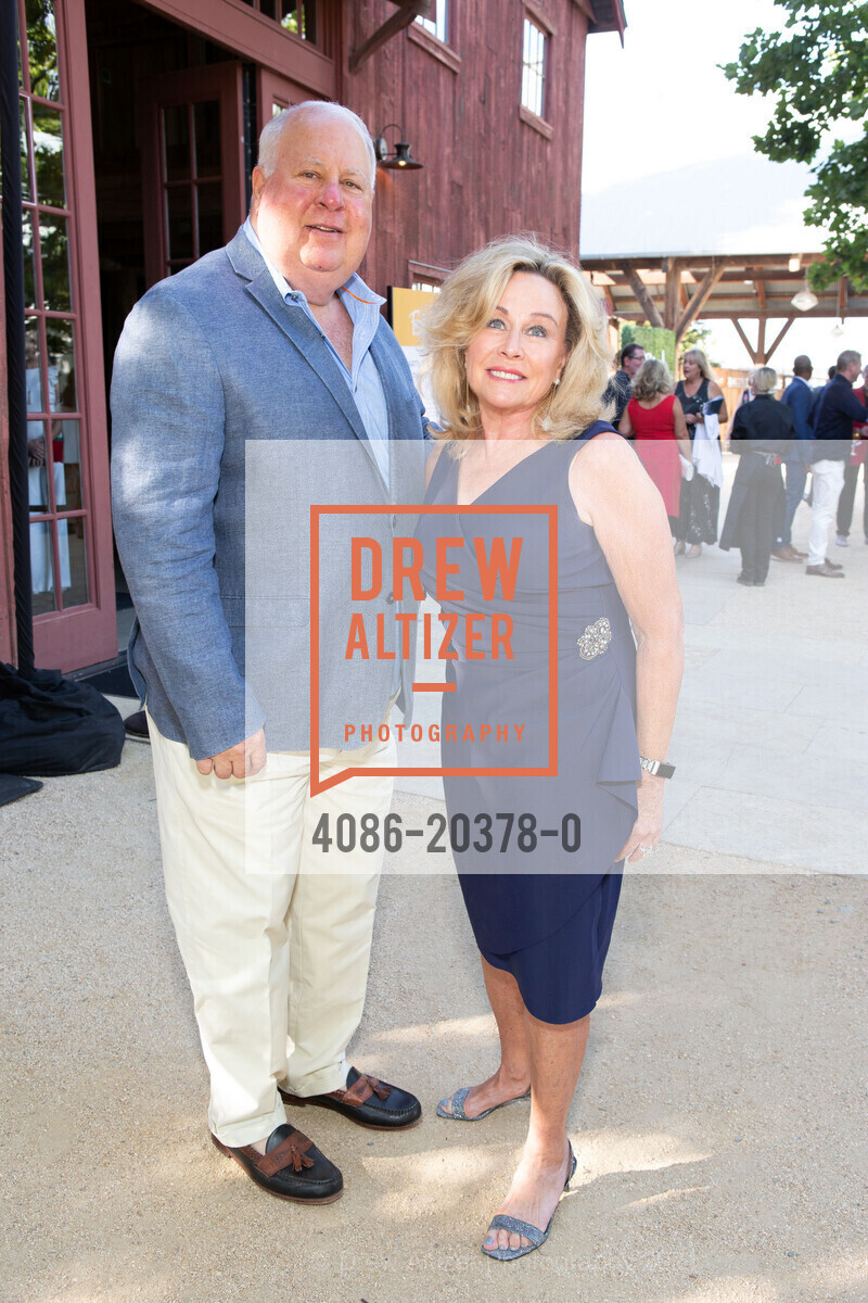 Mike Davis, Sandy Davis, Arts for All Gala featuring Jennifer Hudson - Festival Napa Valley 2021, Nickel & Nickel. 8164 St. Helena Hwy, July 18th, 2021, Photo #4086-20378-0 Mike Davis, Sandy Davis, Photo #4086-20378-0