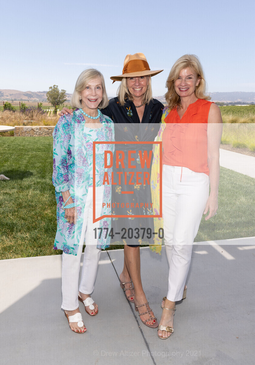 Pepper Jackson, Kathleen McIntosh, Karen Walker, Donum Estate Donor Exclusive Lunch - Festival Napa Valley, Donum Estate. 24500 Ramal Rd, Sonoma, July 19th, 2021, Photo #1774-20379-0 Pepper Jackson, Kathleen McIntosh, Karen Walker, Photo #1774-20379-0