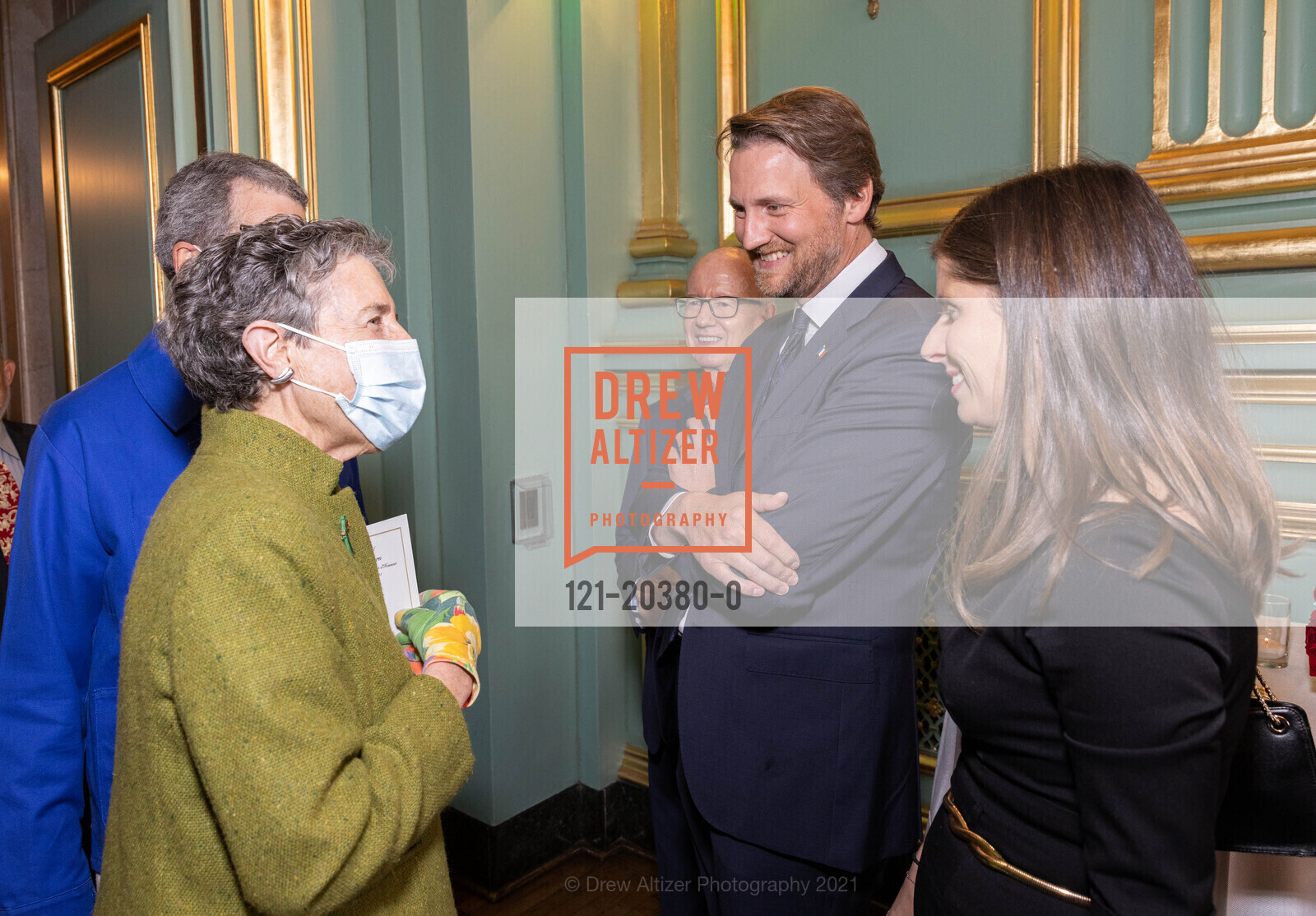 Alice Russell-Shapiro, Frederic Jung, Marie-Elodie Jung Bazy, Photo #121-20380-0