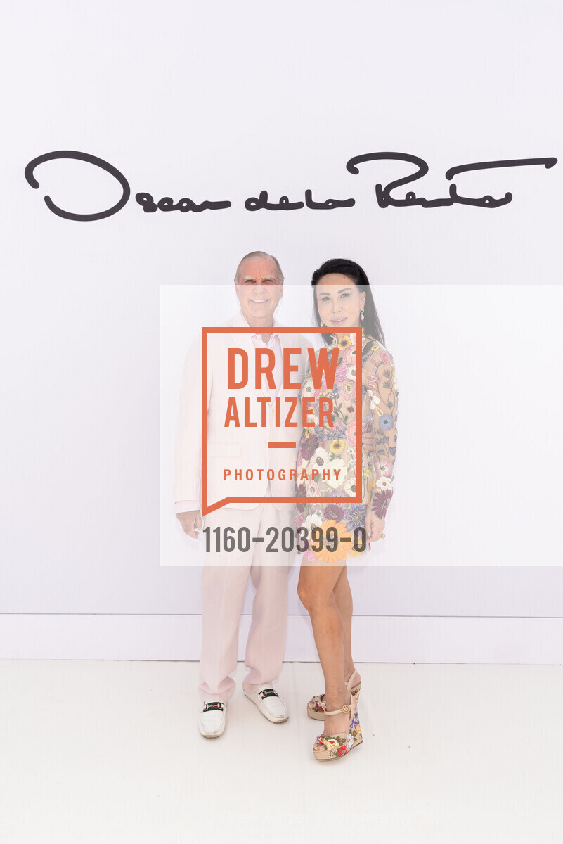 Bob Davidson, Lisa Park, Saks Fifth Avenue & Oscar de la Renta Fashion Show Benefiting the League to Save Lake Tahoe, Private Residence, August 7th, 2021, Photo #1160-20399-0 Bob Davidson, Lisa Park, Photo #1160-20399-0