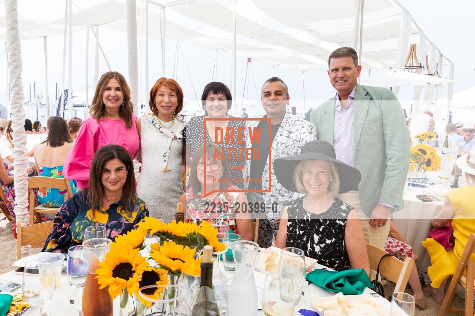 Tariq Moti, Diane Tribulato, Lynn Poole, Ed Poole, Saks Fifth Avenue & Oscar de la Renta Fashion Show Benefiting the League to Save Lake Tahoe, Private Residence, August 7th, 2021, Photo #2235-20399-0 Tariq Moti, Diane Tribulato, Lynn Poole, Ed Poole, Photo #2235-20399-0