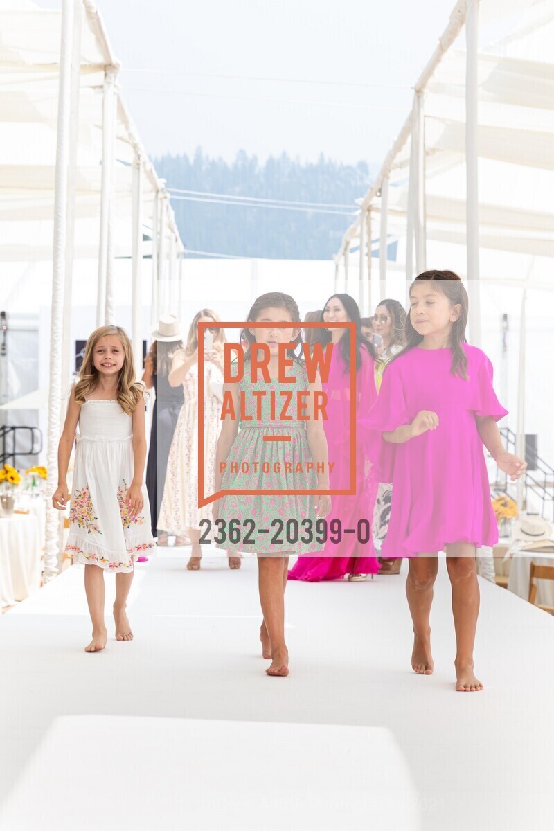 Sophia Tempesta, Kiyari Anders, Anabelle Saab, Saks Fifth Avenue & Oscar de la Renta Fashion Show Benefiting the League to Save Lake Tahoe, Private Residence, August 7th, 2021, Photo #2362-20399-0 Sophia Tempesta, Kiyari Anders, Anabelle Saab, Photo #2362-20399-0