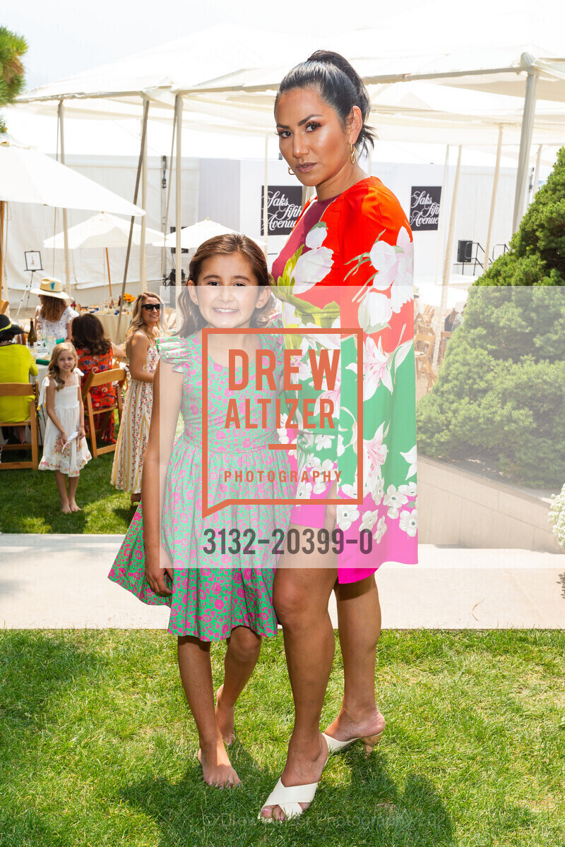 Kiyari Anders, Mary Rios, Saks Fifth Avenue & Oscar de la Renta Fashion Show Benefiting the League to Save Lake Tahoe, Private Residence, August 7th, 2021, Photo #3132-20399-0 Kiyari Anders, Mary Rios, Photo #3132-20399-0