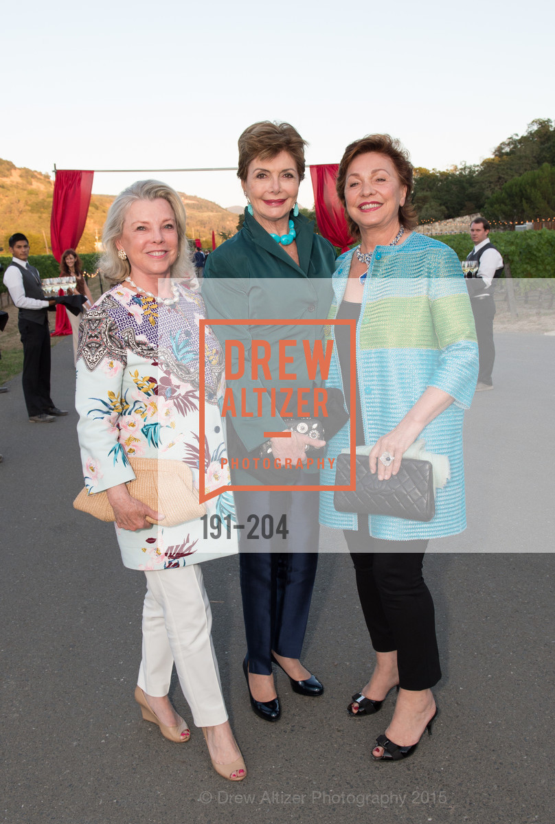 Jeanne Lawrence, Merle Mullin, Maria Manetti Shrem, Gucci & Vogue Dinner, Quintessa. Quintessa, . 1601 Silverado Trail, July 25th, 2015, Photo #191-204 Jeanne Lawrence, Merle Mullin, Maria Manetti Shrem, Photo #191-204